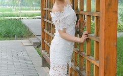 美女扒开衣服露出Q弹Q弹的奶头